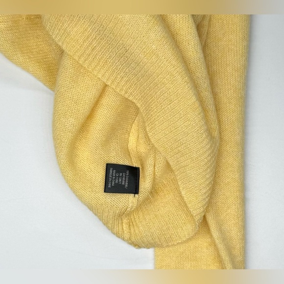 360 CASHMERE Jessie V-Neck Sweater - Picture 8 of 9